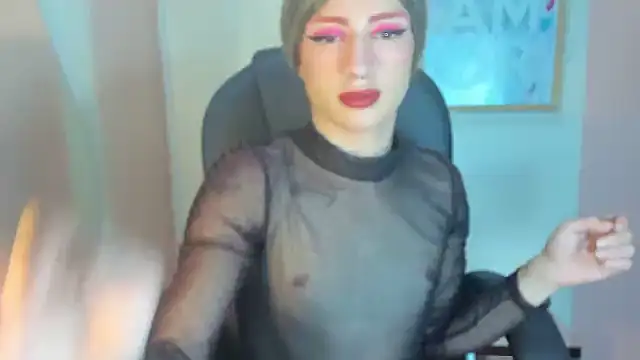 Snapshot of Mila_Leon chatting on 01-14-26, 03:43 Mila Leon online show from 01-14-26, 03:43