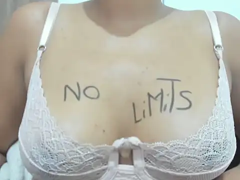 Valentinahot7 online show from 10-24-25, 02:27