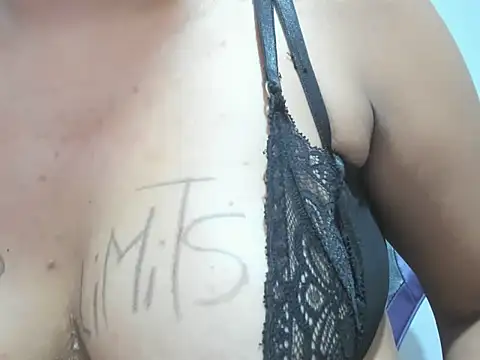 Valentinahot7 online show from 05-09-26, 01:58