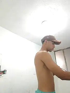 Snapshot of The_boy_good chatting on 04-05-26, 06:58 The boy good online show from 04-05-26, 06:58