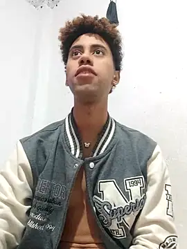 Snapshot of The_boy_good chatting on 04-01-26, 04:15 The boy good online show from 04-01-26, 04:15