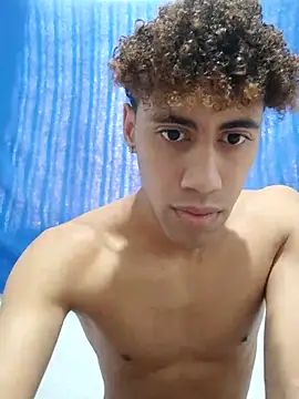 Snapshot of The_boy_good chatting on 04-07-26, 06:10 The boy good online show from 04-07-26, 06:10