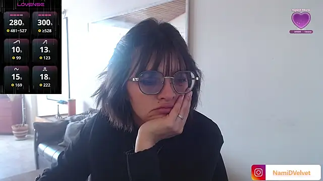 NamiDVelvet online show from 10-18-25, 03:14