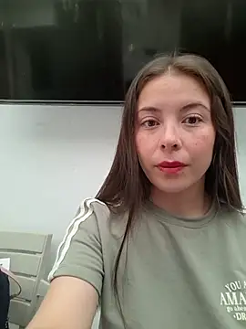 Snapshot of EmmaValencia_ chatting on 07-11-26, 03:56 EmmaValencia online show from 07-11-26, 03:56