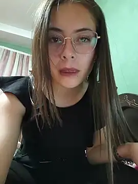 EmmaValencia  online show from 11-19-25, 05:18