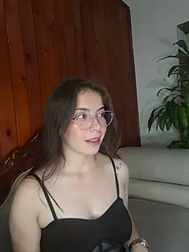 EmmaValencia  online show from 02-02-26, 06:29