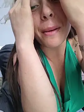 EmmaValencia  online show from 04-07-26, 07:15