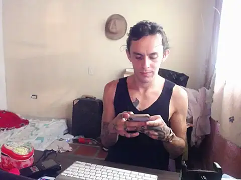 monroedelrey online show from 10-24-25, 04:50