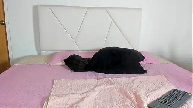 Snapshot of Wandaa- chatting on 10-01-25, 05:12 Wandaa- online show from 10-01-25, 05:12