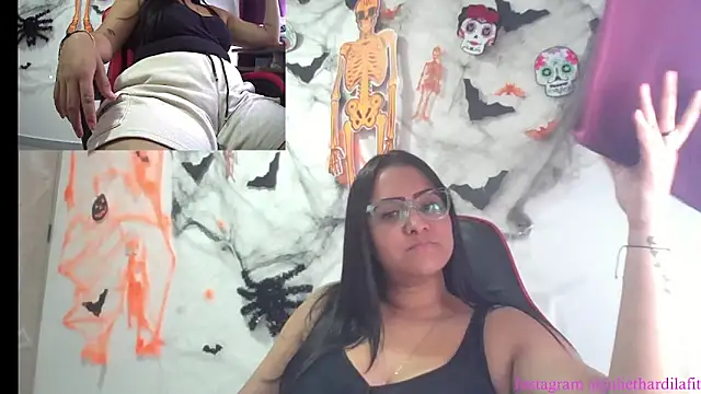 Snapshot of kittybella34 chatting on 10-02-25, 05:49 kittybella34 online show from 10-02-25, 05:49
