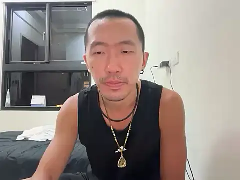 Snapshot of mrcaiziv chatting on 10-18-25, 01:24 mrcaiziv online show from 10-18-25, 01:24