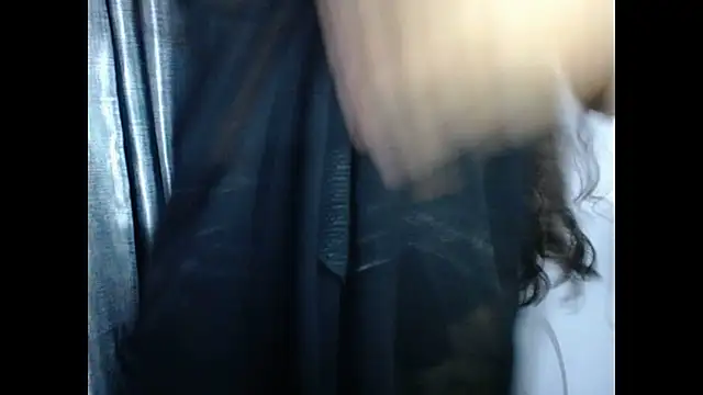 Snapshot of sexy_yuvi chatting on 10-09-25, 04:57 sexy yuvi online show from 10-09-25, 04:57