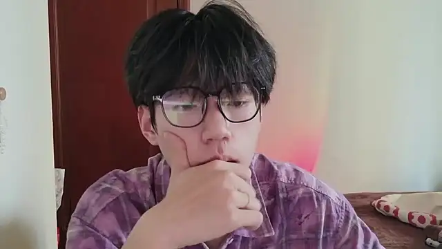 Snapshot of hangzi-0011 chatting on 02-26-26, 08:14 hangzi-0011 online show from 02-26-26, 08:14