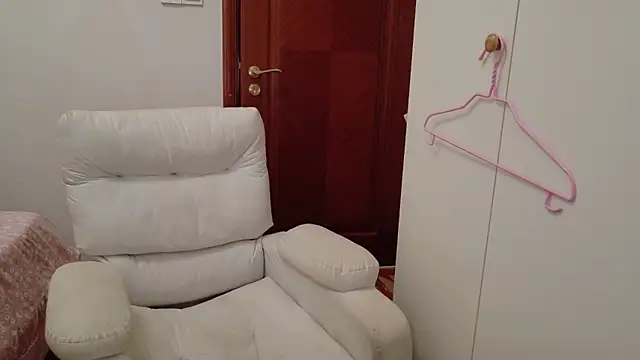 hangzi-0011 online show from 11-05-25, 01:47