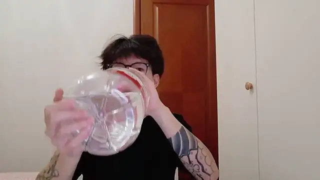 hangzi-0011 online show from 11-16-25, 09:58