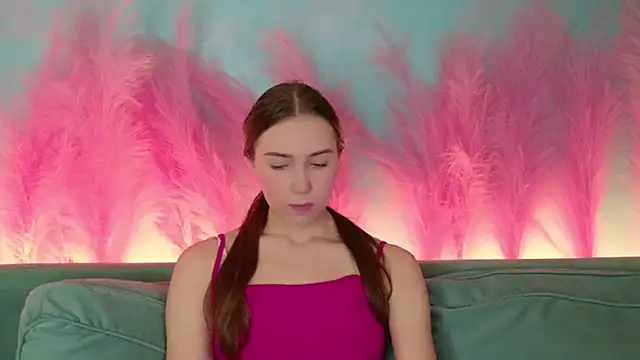 OliviaLay online show from 12-18-25, 11:14