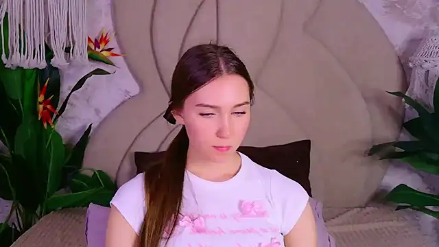 OliviaLay online show from 01-14-26, 02:09