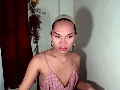 amandareddragon online show from 10-25-25, 05:17