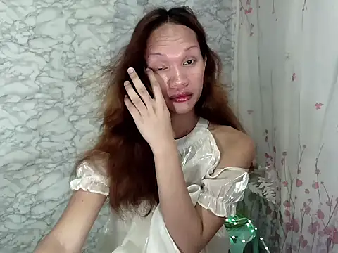 amandareddragon online show from 07-18-26, 05:16
