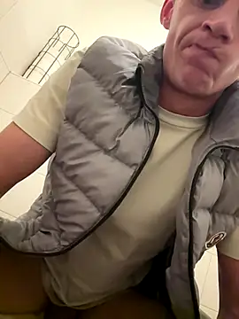 heet1998 online show from 10-19-25, 02:53