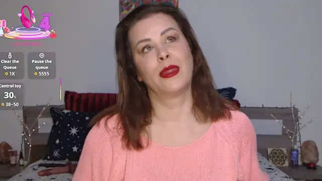 Snapshot of 1Felicity1 chatting on 10-22-25, 04:01 1Felicity1 online show from 10-22-25, 04:01