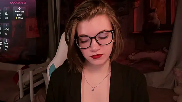 Snapshot of CathyAdams chatting on 05-04-26, 06:49 CathyAdams online show from 05-04-26, 06:49