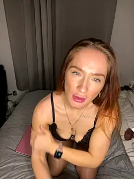 Snapshot of Cherry-L-28 chatting on 10-11-25, 08:32 Cherry-L-28 online show from 10-11-25, 08:32