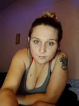 Queen2454 online show from 11-03-25, 08:18