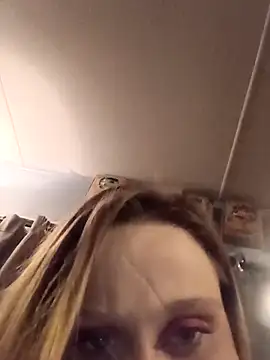 Queen2454 online show from 02-27-26, 12:16