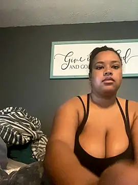 Snapshot of nicolette356 chatting on 10-13-25, 02:51 nicolette356 online show from 10-13-25, 02:51