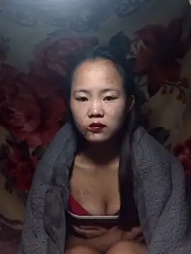 Snapshot of Alice_wo chatting on 10-16-25, 10:18 Alice wo online show from 10-16-25, 10:18