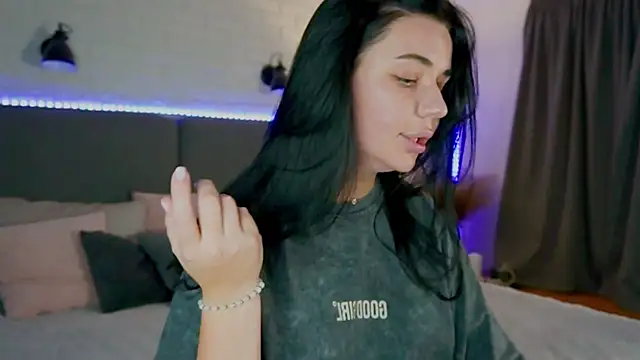 Snapshot of Black___Barbie chatting on 09-28-25, 07:54 Black Barbie online show from 09-28-25, 07:54