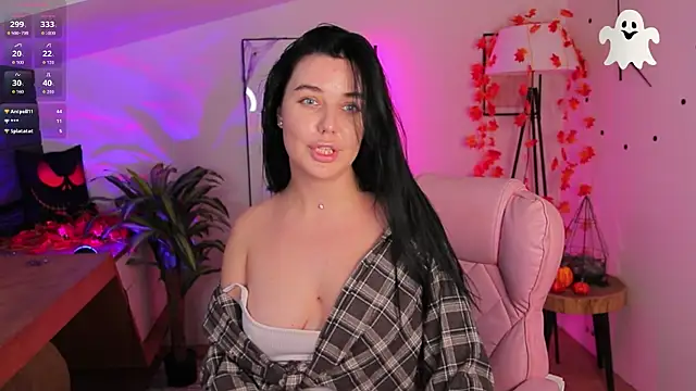 Snapshot of Black___Barbie chatting on 11-01-25, 02:00 Black Barbie online show from 11-01-25, 02:00