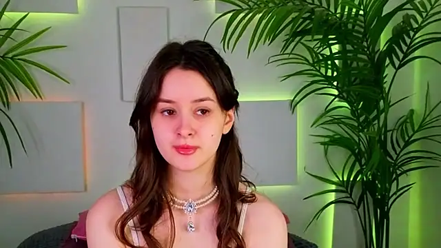 EvaSwen online show from 12-20-25, 09:06