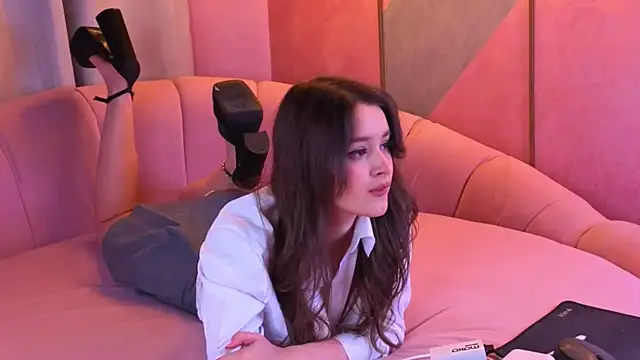 EvaSwen online show from 11-23-25, 08:19