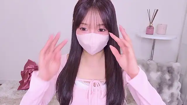 Seira  nn online show from 02-21-26, 01:24