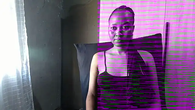 petitenanax2020 online show from 11-05-25, 06:49