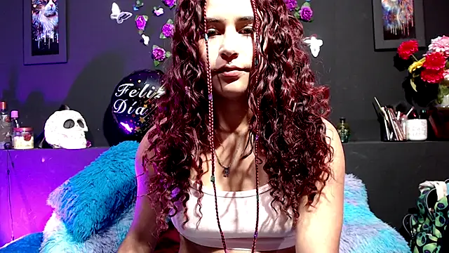 Snapshot of Zayra_Velisse1 chatting on 10-16-25, 10:07 Zayra Velisse1 online show from 10-16-25, 10:07