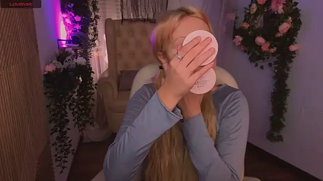 kitten murray  online show from 11-04-25, 05:33