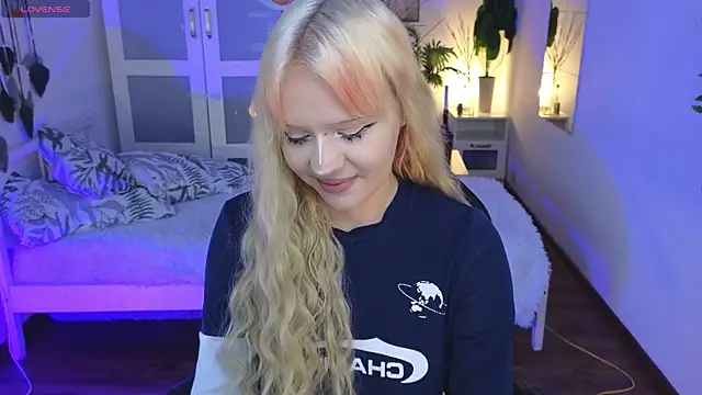 kitten murray  online show from 10-26-25, 06:14