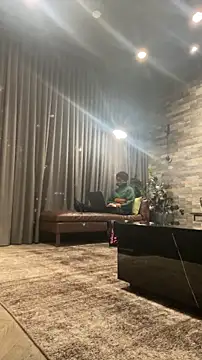 tia   fox online show from 11-17-25, 11:42