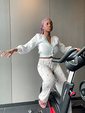 tia   fox online show from 02-05-26, 04:03