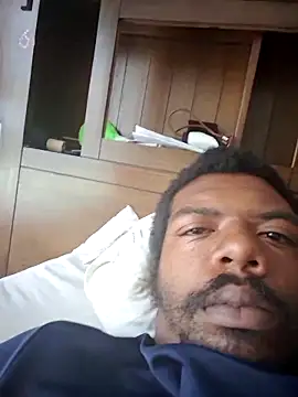 Snapshot of MrBigDickShow chatting on 10-22-25, 02:27 MrBigDickShow online show from 10-22-25, 02:27