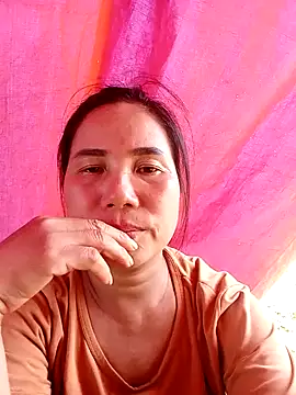 Snapshot of meomeo-baby chatting on 10-17-25, 04:49 meomeo-baby online show from 10-17-25, 04:49