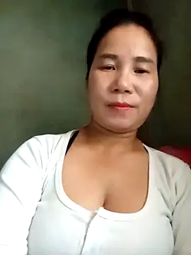 Snapshot of meomeo-baby chatting on 10-07-25, 07:42 meomeo-baby online show from 10-07-25, 07:42