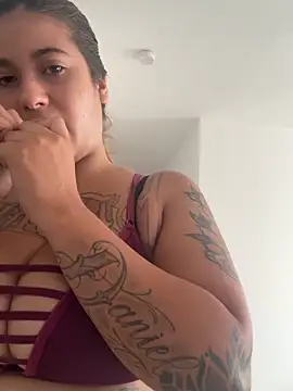 violeticafox online show from 10-01-25, 04:11