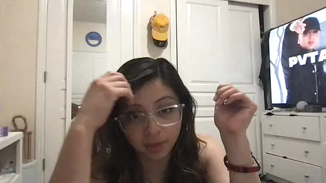 bunnygorl12 online show from 03-11-26, 05:23