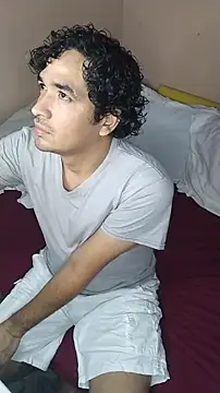 Snapshot of ThiagoDeseo chatting on 10-10-25, 03:18 ThiagoDeseo online show from 10-10-25, 03:18