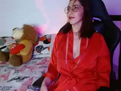 Angel blackhot online show from 10-26-25, 12:00