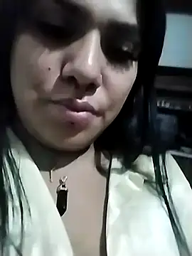 RobertaxGutierrez online show from 10-07-25, 04:13